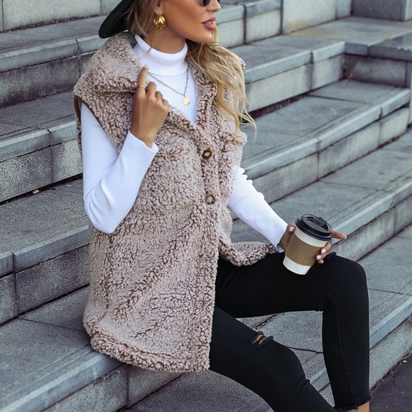 Arctic Allure Button-Down Sherpa Vest - Tan - Picture 2 of 4